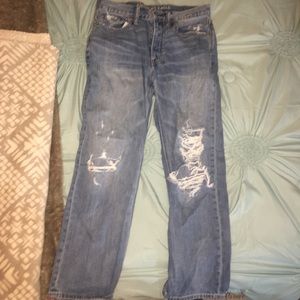 American Eagle mom jeans ripped